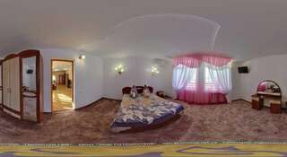 Гостиница Пансионат Прометей Плюс ВВ Заозёрное Апартаменты с 3 спальнями-1
